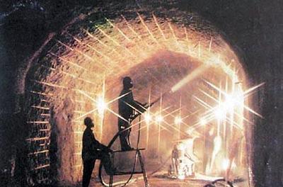 石家莊31年防空洞涮羊肉 人防工程中的煙火傳奇，最高紀(jì)錄59輛車排隊(duì)等候